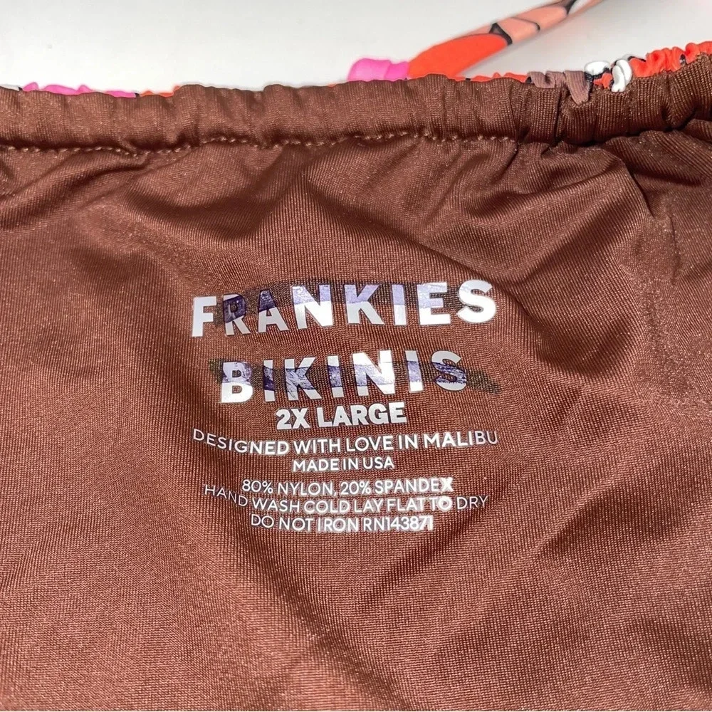 Frankies Bikinis cute side